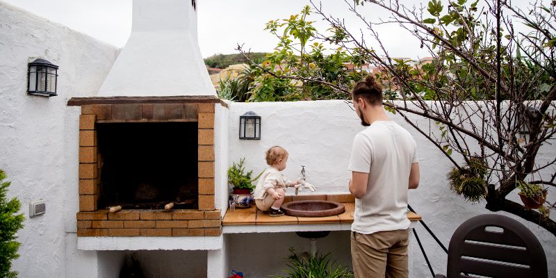 Outdoor Kitchen